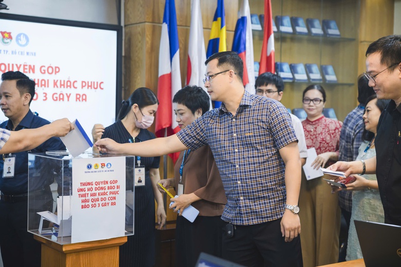 Tấm l&ograve;ng người d&acirc;n TP.HCM hướng về miền Bắc- Ảnh 11.