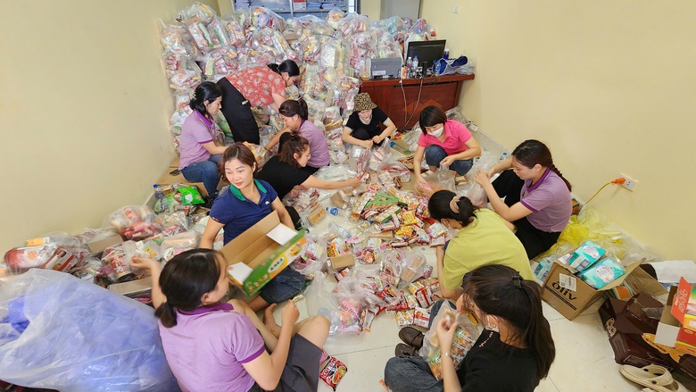 Cuộc sống hơn 1.300 hộ d&acirc;n ở Bắc Giang bị c&ocirc; lập do mưa lũ- Ảnh 1.