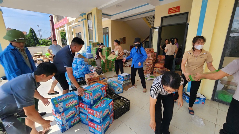 Cuộc sống hơn 1.300 hộ d&acirc;n ở Bắc Giang bị c&ocirc; lập do mưa lũ- Ảnh 2.