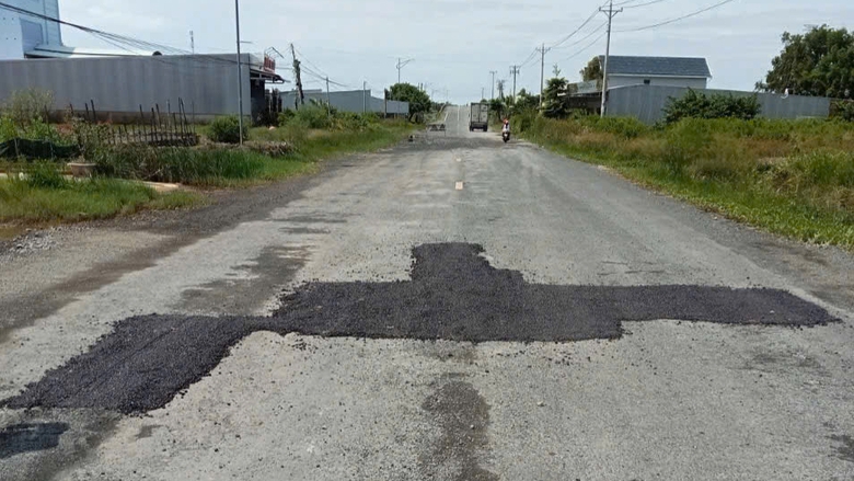 Xóa ổ gà trên đường Hồ Chí Minh qua Cà Mau sau phản ánh của Báo Giao thông- Ảnh 2. Xóa ổ gà trên đường Hồ Chí Minh qua Cà Mau sau phản ánh của Báo Giao thông- Ảnh 2.