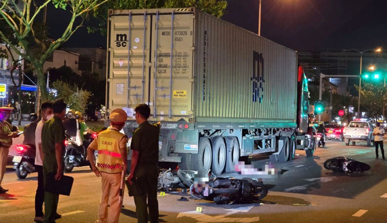 Hiện trường vụ TNGT. Hiện trường vụ TNGT.