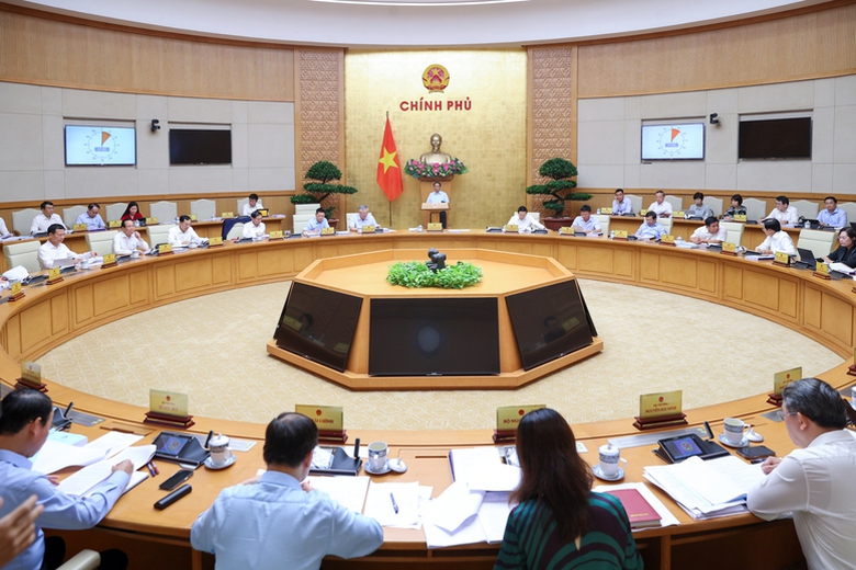 Thủ tướng: Cương quyết x&oacute;a bỏ cơ chế, m&ocirc;i trường dễ dẫn tới sai phạm, l&agrave;m mất c&aacute;n bộ- Ảnh 2.