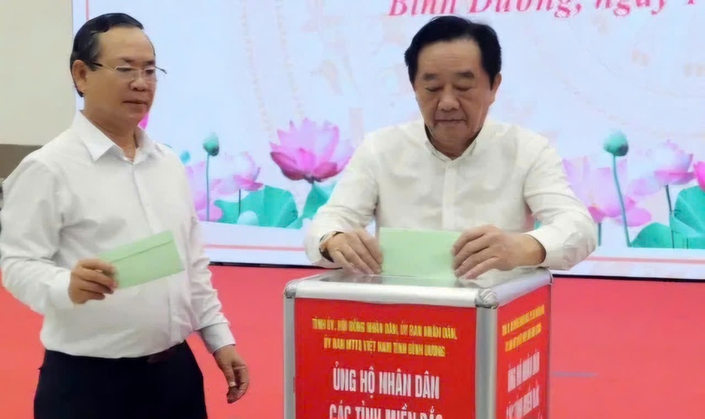 B&igrave;nh Dương ph&aacute;t động đợt cao điểm ủng hộ đồng b&agrave;o v&ugrave;ng b&atilde;o lũ- Ảnh 2.