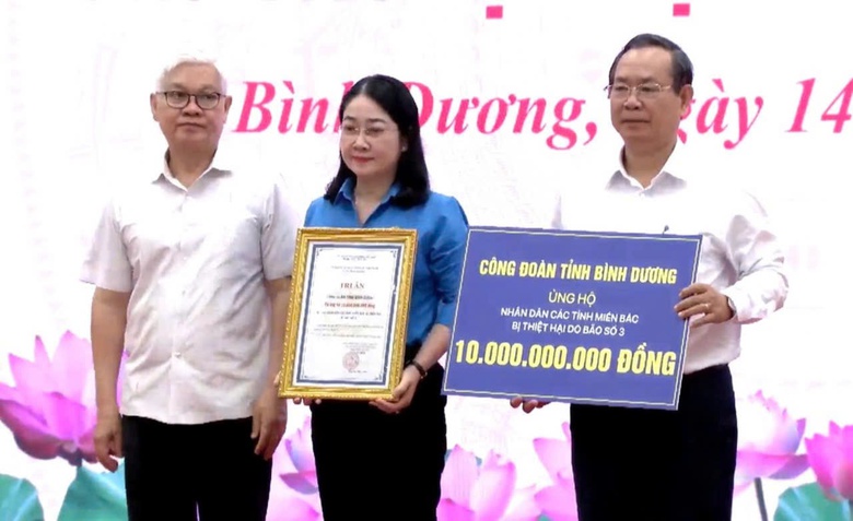 B&igrave;nh Dương ph&aacute;t động đợt cao điểm ủng hộ đồng b&agrave;o v&ugrave;ng b&atilde;o lũ- Ảnh 1.