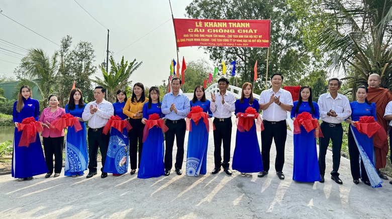 Sóc Trăng: Chú trọng phát triển hạ tầng giao thông vùng đồng bào dân tộc thiểu số- Ảnh 2. Sóc Trăng: Chú trọng phát triển hạ tầng giao thông vùng đồng bào dân tộc thiểu số- Ảnh 2.