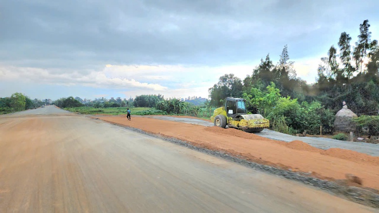 Dự &aacute;n đường ven biển ngh&igrave;n tỷ ở Quảng Ng&atilde;i ngổn ngang v&igrave; vướng mặt bằng- Ảnh 9.