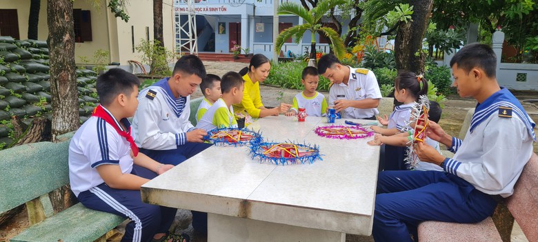 Ấm áp tết Trung thu trên quần đảo Trường Sa- Ảnh 4. Ấm áp tết Trung thu trên quần đảo Trường Sa- Ảnh 4.