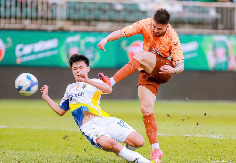 Khởi đầu như mơ ở V-League, sếp lớn HAGL tuy&ecirc;n bố điều cực bất ngờ - Ảnh 1.