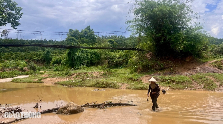 Kon Tum: Cả trăm cầu tạm, cầu d&acirc;n sinh xuống cấp, mất an to&agrave;n m&ugrave;a mưa lũ- Ảnh 10.