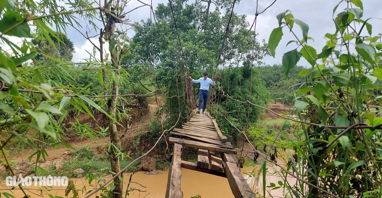 Kon Tum: Cả trăm cầu tạm, cầu d&acirc;n sinh xuống cấp, mất an to&agrave;n m&ugrave;a mưa lũ- Ảnh 2.