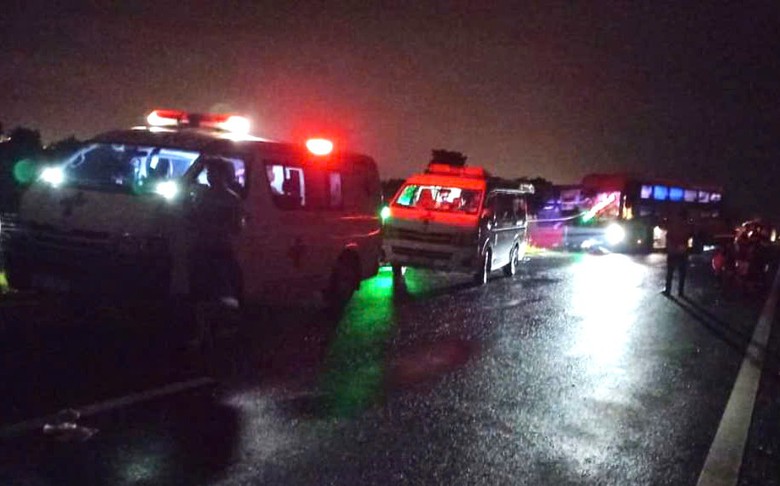 B&aacute;o động tai nạn ban đ&ecirc;m tr&ecirc;n cao tốc Vĩnh Hảo - Phan Thiết- Ảnh 3.