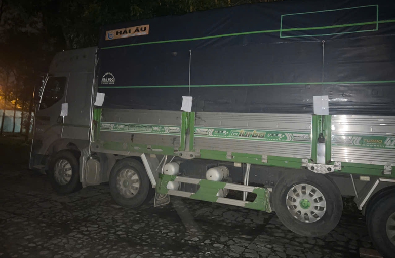 L&agrave;m r&otilde; việc quản l&yacute; thị trường Kon Tum dừng xe bất thường l&uacute;c nửa đ&ecirc;m- Ảnh 1.