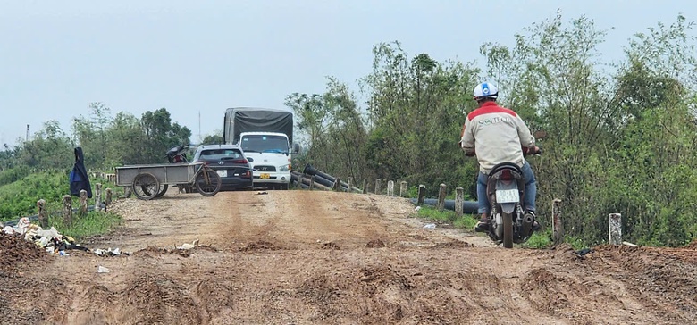 Th&aacute;i B&igrave;nh: San lấp mặt bằng dự &aacute;n khu c&ocirc;ng nghiệp g&acirc;y mất an to&agrave;n giao th&ocirc;ng- Ảnh 1.