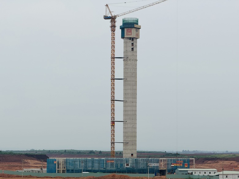 Th&aacute;p kh&ocirc;ng lưu s&acirc;n bay Long Th&agrave;nh đ&atilde; cất n&oacute;c, xong phần th&ocirc; b&ecirc; t&ocirc;ng cốt th&eacute;p- Ảnh 1.