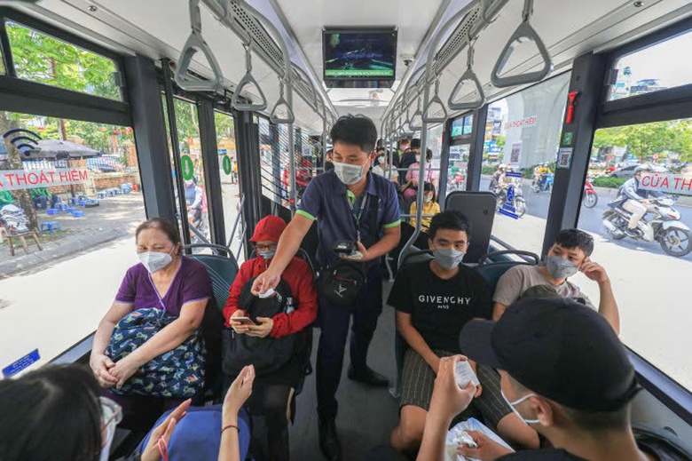 Xe bu&yacute;t chưa nhanh v&igrave; chưa thực sự được ưu ti&ecirc;n- Ảnh 1.