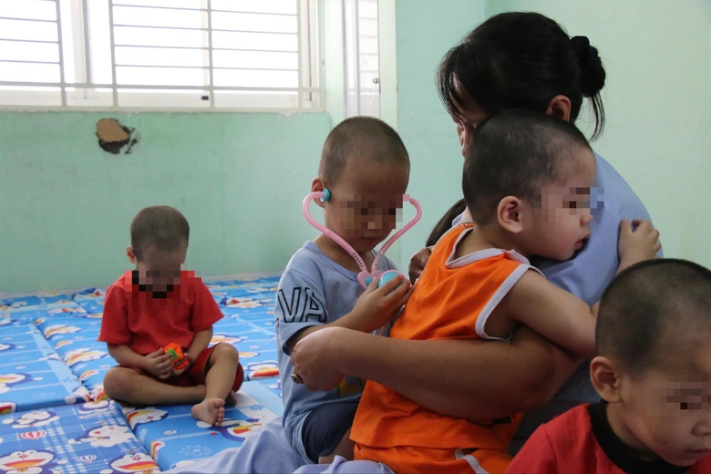 Th&ocirc;ng tin mới nhất vụ bạo h&agrave;nh trẻ ở M&aacute;i ấm Hoa Hồng- Ảnh 1.