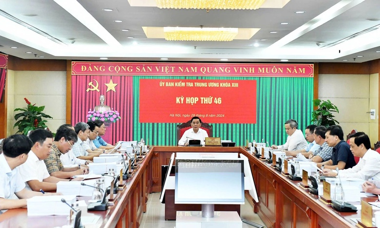 Bộ Ch&iacute;nh trị, Ban B&iacute; thư kỷ luật 1 tổ chức Đảng v&agrave; 3 c&aacute;n bộ- Ảnh 1.