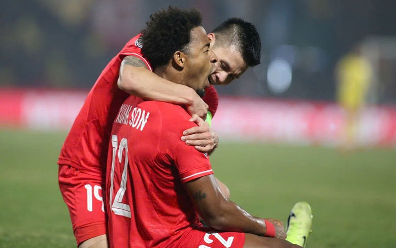 H&igrave;nh ảnh Xu&acirc;n Son ghi b&agrave;n đầu ti&ecirc;n cho tuyển Việt Nam được vinh danh ở C&uacute;p Chiến thắng