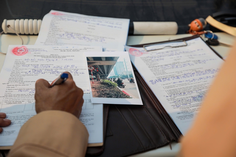 Xe máy hết đường né phạt nguội- Ảnh 2. Xe máy hết đường né phạt nguội- Ảnh 2.