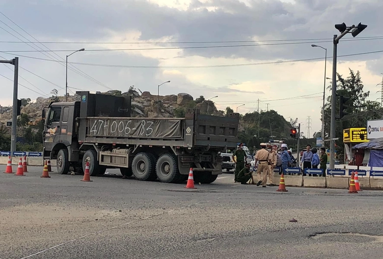 Quảng Ngãi: Nỗ lực xóa điểm đen, điểm tiềm ẩn tai nạn ở khu kinh tế Dung Quất- Ảnh 1. Quảng Ngãi: Nỗ lực xóa điểm đen, điểm tiềm ẩn tai nạn ở khu kinh tế Dung Quất- Ảnh 1.