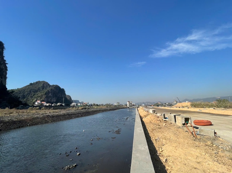 Quảng Ninh: Đường bao biển gần 500 tỷ đồng ở Cẩm Phả sẽ th&ocirc;ng xe trước Tết- Ảnh 5.