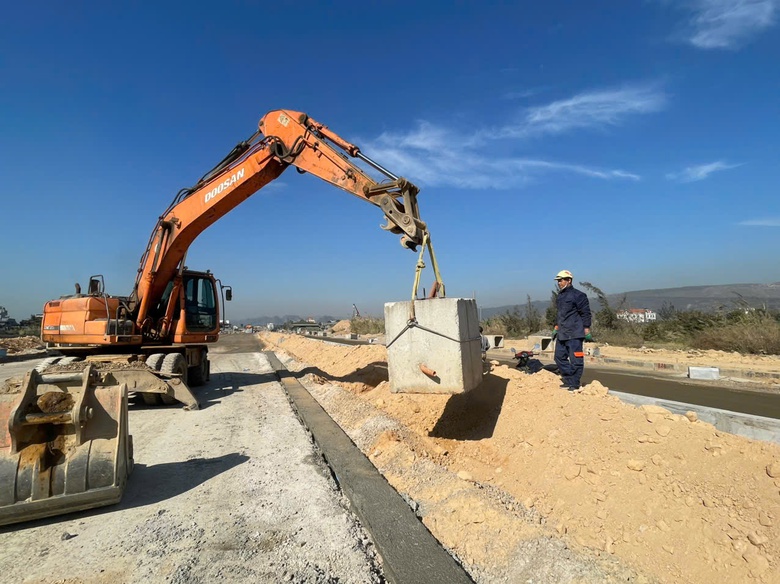 Quảng Ninh: Đường bao biển gần 500 tỷ đồng ở Cẩm Phả sẽ th&ocirc;ng xe trước Tết- Ảnh 2.