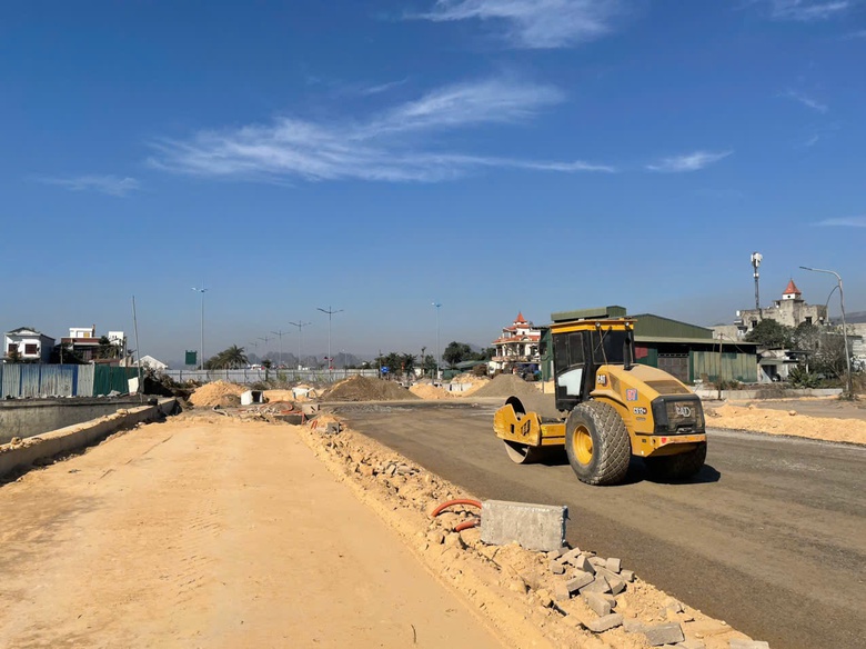 Quảng Ninh: Đường bao biển gần 500 tỷ đồng ở Cẩm Phả sẽ th&ocirc;ng xe trước Tết- Ảnh 1.