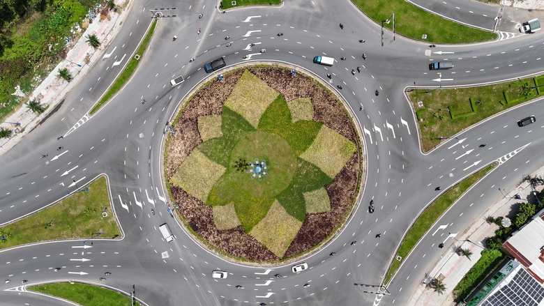 L&yacute; do n&uacute;t giao mới ở Cần Thơ vừa c&oacute; v&ograve;ng xoay vừa c&oacute; đ&egrave;n t&iacute;n hiệu- Ảnh 3.