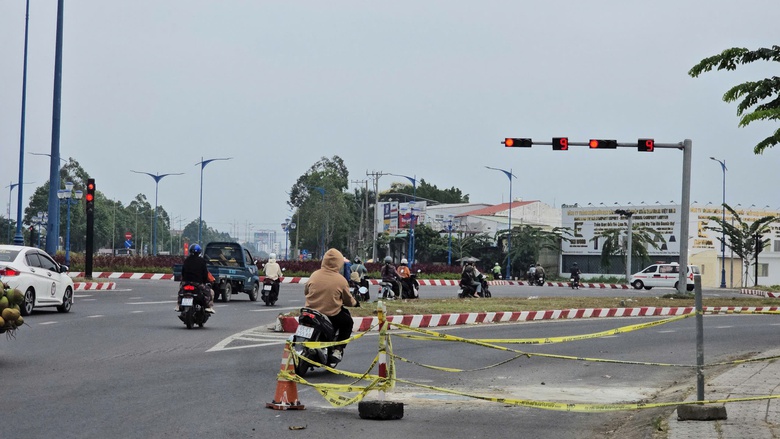 L&yacute; do n&uacute;t giao mới ở Cần Thơ vừa c&oacute; v&ograve;ng xoay vừa c&oacute; đ&egrave;n t&iacute;n hiệu- Ảnh 4.