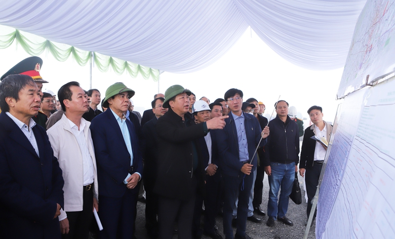 Quyết t&acirc;m đưa 2 dự &aacute;n cao tốc qua H&agrave; Tĩnh về đ&iacute;ch trước 8 th&aacute;ng- Ảnh 1.