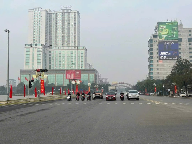 Tăng mức xử phạt vi phạm giao th&ocirc;ng, người d&acirc;n tại nhiều địa phương tự gi&aacute;c chấp h&agrave;nh- Ảnh 15.