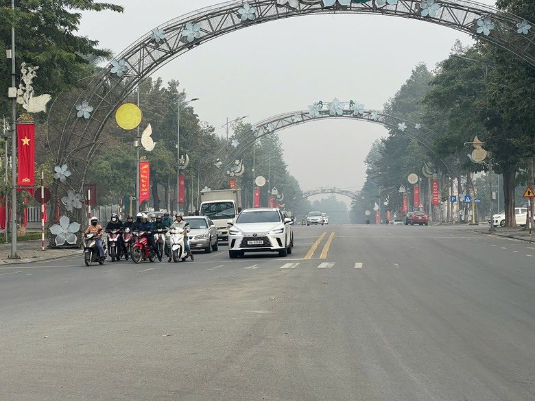 Tăng mức xử phạt vi phạm giao th&ocirc;ng, người d&acirc;n tại nhiều địa phương tự gi&aacute;c chấp h&agrave;nh- Ảnh 13.