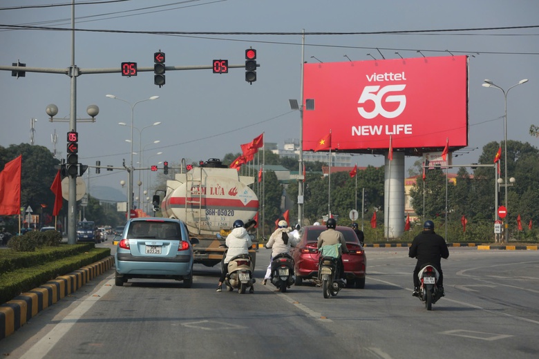 Tăng mức xử phạt vi phạm giao th&ocirc;ng, người d&acirc;n tại nhiều địa phương tự gi&aacute;c chấp h&agrave;nh- Ảnh 11.