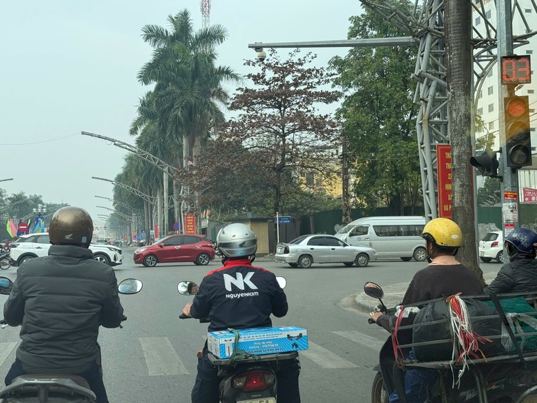 Tăng mức xử phạt vi phạm giao th&ocirc;ng, người d&acirc;n tại nhiều địa phương tự gi&aacute;c chấp h&agrave;nh- Ảnh 9.