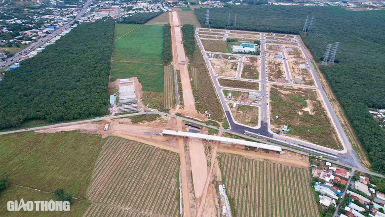 Hơn 80 hộ d&acirc;n nhường đất l&agrave;m cao tốc Bi&ecirc;n H&ograve;a - Vũng T&agrave;u nhận đất t&aacute;i định cư- Ảnh 5.