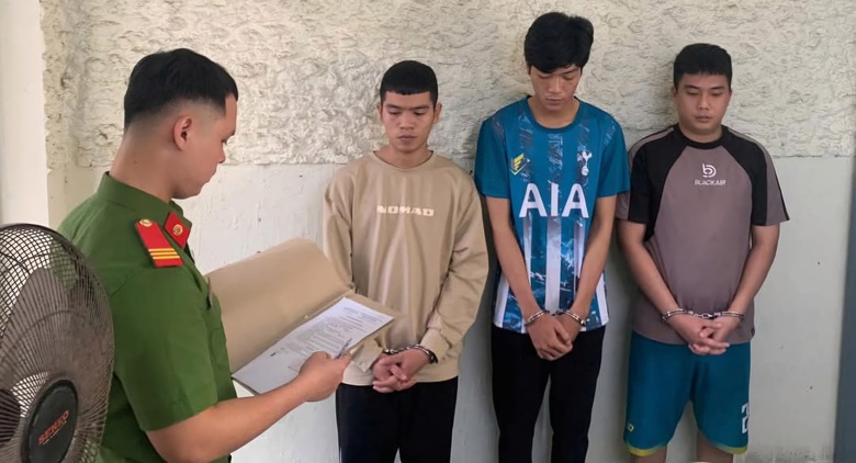 Nh&oacute;m người đ&aacute;nh shipper ở Đ&agrave; Nẵng tử vong bị khởi tố h&agrave;nh vi g&igrave;?- Ảnh 1.