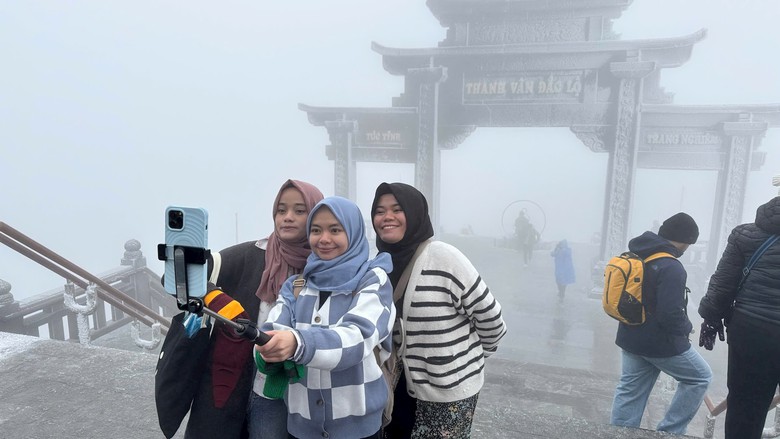 Băng tuyết phủ trắng Fansipan và Y Tý- Ảnh 7. Băng tuyết phủ trắng Fansipan và Y Tý- Ảnh 7.