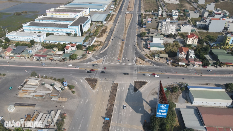 Xuân vui đầu tiên trên tuyến đường hơn 3.700 tỷ đồng ở Hà Nam- Ảnh 3. Xuân vui đầu tiên trên tuyến đường hơn 3.700 tỷ đồng ở Hà Nam- Ảnh 3.