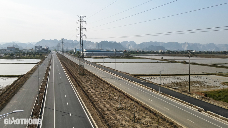 Xuân vui đầu tiên trên tuyến đường hơn 3.700 tỷ đồng ở Hà Nam- Ảnh 7. Xuân vui đầu tiên trên tuyến đường hơn 3.700 tỷ đồng ở Hà Nam- Ảnh 7.