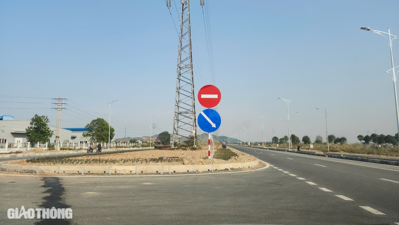 Xuân vui đầu tiên trên tuyến đường hơn 3.700 tỷ đồng ở Hà Nam- Ảnh 10. Xuân vui đầu tiên trên tuyến đường hơn 3.700 tỷ đồng ở Hà Nam- Ảnh 10.