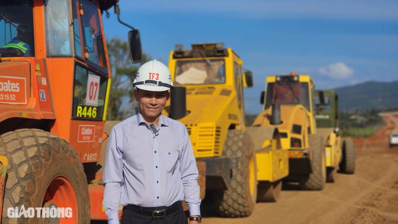 Rộn tiếng m&aacute;y tr&ecirc;n cao tốc Kh&aacute;nh H&ograve;a - Bu&ocirc;n Ma Thuột ng&agrave;y đầu năm mới- Ảnh 7.