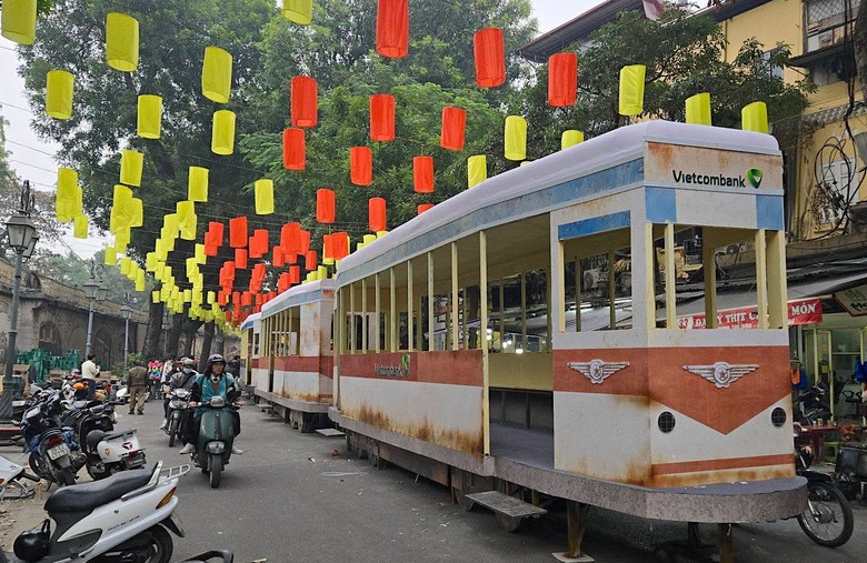 Đi tàu hỏa đến Thủ đô du xuân trong một ngày thế nào?- Ảnh 2. Đi tàu hỏa đến Thủ đô du xuân trong một ngày thế nào?- Ảnh 2.