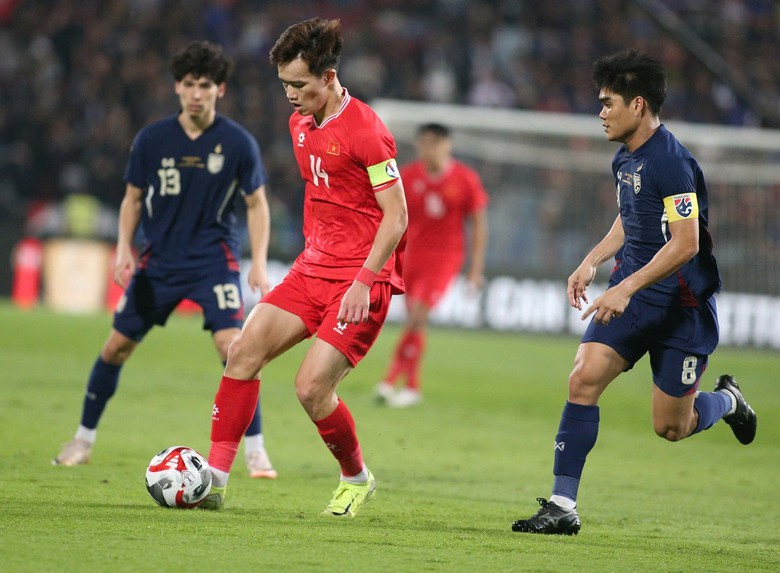 CĐV Đ&ocirc;ng Nam &Aacute; đua nhau gửi &ldquo;qu&agrave;&rdquo; cho tuyển Việt Nam sau chức v&ocirc; địch AFF Cup 2024- Ảnh 1.