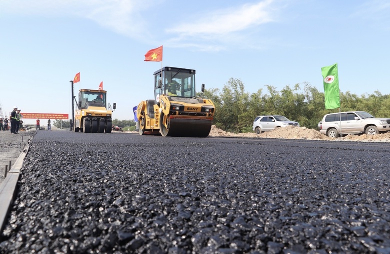 Gỡ vướng mặt bằng, vật liệu, đảm bảo tiến độ c&aacute;c tuyến cao tốc qua Đồng Nai- Ảnh 4.