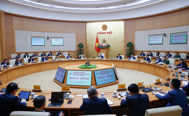 Thủ tướng: Sắp xếp tập đo&agrave;n Nh&agrave; nước phải đặt lợi &iacute;ch quốc gia l&ecirc;n tr&ecirc;n hết- Ảnh 2.