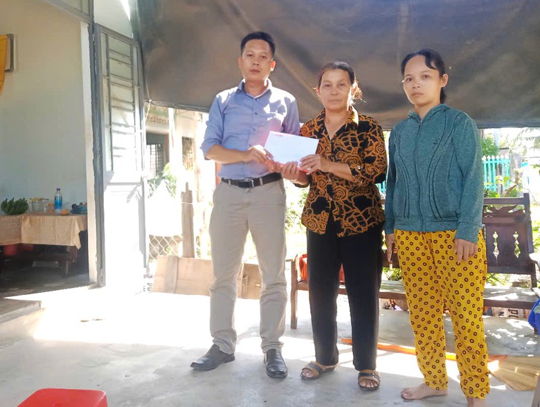 Bạn đọc B&aacute;o Giao th&ocirc;ng mang Tết đến với gia đ&igrave;nh nạn nh&acirc;n TNGT ở Ninh Thuận- Ảnh 1.