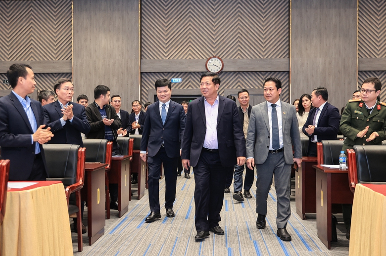 Bộ trưởng GTVT: Phải đặt an to&agrave;n h&agrave;ng kh&ocirc;ng l&ecirc;n h&agrave;ng đầu- Ảnh 2.