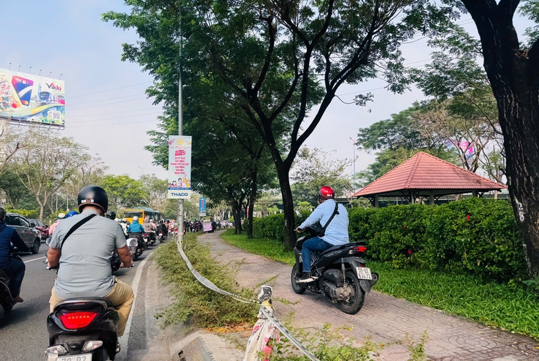 Người dân sợ phạt nặng, giao thông TP.HCM chuyển biến tích cực- Ảnh 3. Người dân sợ phạt nặng, giao thông TP.HCM chuyển biến tích cực- Ảnh 3.