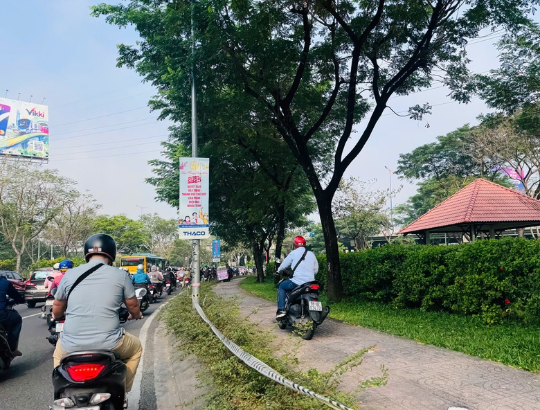 TP.HCM: 87 h&igrave;nh ảnh vi phạm giao th&ocirc;ng chuyển cho CSGT trong 2 tuần- Ảnh 2.