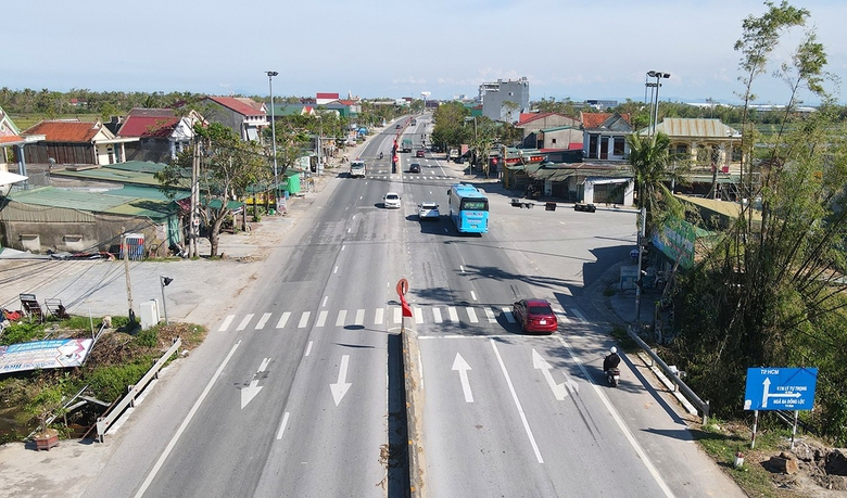 Hà Tĩnh khắc phục hạ tầng hư hỏng, đồng bộ giải pháp đảm bảo an toàn giao thông- Ảnh 1. Hà Tĩnh khắc phục hạ tầng hư hỏng, đồng bộ giải pháp đảm bảo an toàn giao thông- Ảnh 1.